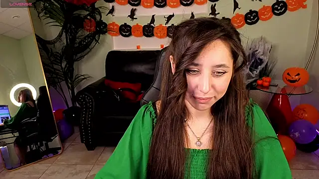 AkiraRH online show from 10/22/25, 10:48