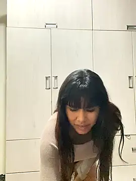 Snapshot of SweetieMariana chatting on 10/15/25, 09:59 SweetieMariana online show from 10/15/25, 09:59