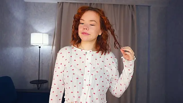 MelodyHasbrouck online show from 10/28/25, 06:17