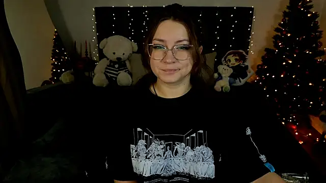 Snapshot of Briarx chatting on 12/19/25, 10:06 Briarx online show from 12/19/25, 10:06