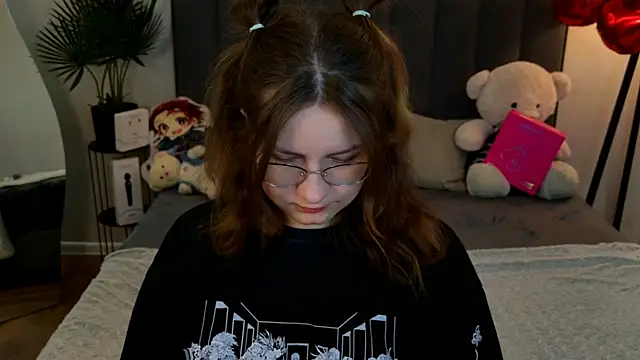 Snapshot of Briarx chatting on 02/12/26, 03:12 Briarx online show from 02/12/26, 03:12