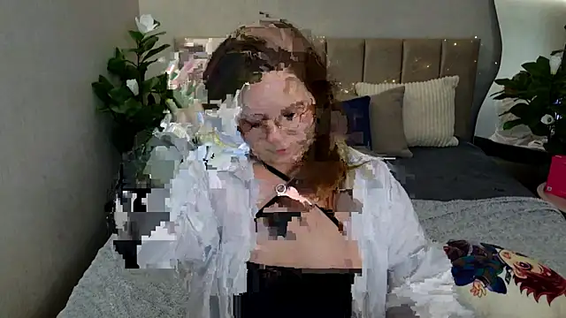 Snapshot of Briarx chatting on 06/04/26, 06:36 Briarx online show from 06/04/26, 06:36