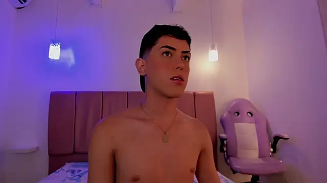 Iam criss09 online show from 12/05/25, 03:48