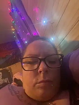 Snapshot of EdNEmSexyBlend chatting on 10/21/25, 05:30 EdNEmSexyBlend online show from 10/21/25, 05:30