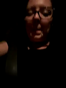 Snapshot of EdNEmSexyBlend chatting on 10/22/25, 01:28 EdNEmSexyBlend online show from 10/22/25, 01:28