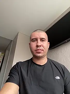 AronMode online show from 11/16/25, 10:43