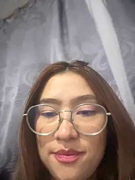 Snapshot of Lexxa_peach chatting on 10/17/25, 05:10 Lexxa peach online show from 10/17/25, 05:10