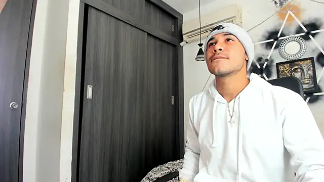 jhapsson wong online show from 10/10/25, 02:49