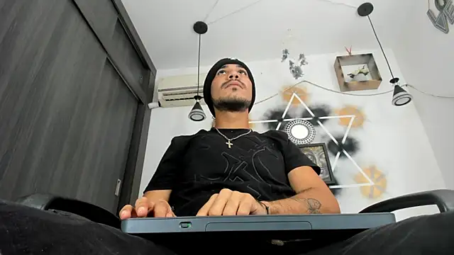 jhapsson wong online show from 10/18/25, 03:02