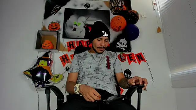 jhapsson wong online show from 10/26/25, 02:12