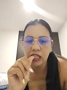 Snapshot of Candy-Samanthy chatting on 10/25/25, 01:46 Candy-Samanthy online show from 10/25/25, 01:46