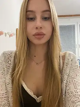 Snapshot of RemyStyles chatting on 11/14/25, 10:51 RemyStyles online show from 11/14/25, 10:51