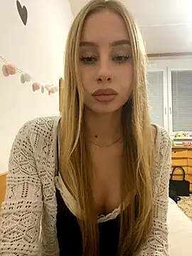 Snapshot of RemyStyles chatting on 11/20/25, 08:08 RemyStyles online show from 11/20/25, 08:08