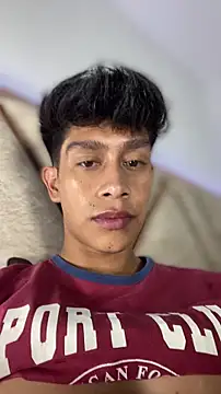 Snapshot of Jacovo2002 chatting on 11/05/25, 02:33 Jacovo2002 online show from 11/05/25, 02:33