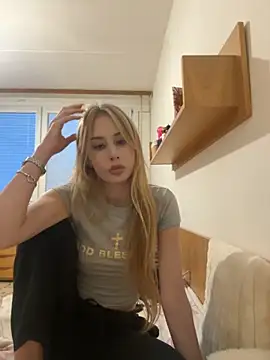 Snapshot of JudithCarly chatting on 11/02/25, 03:47 JudithCarly online show from 11/02/25, 03:47