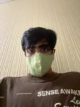 Snapshot of rajgujrahu chatting on 10/29/25, 09:55 rajgujrahu online show from 10/29/25, 09:55