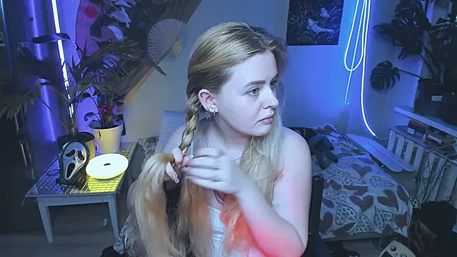 Alexa  Pirs online show from 10/20/25, 03:56