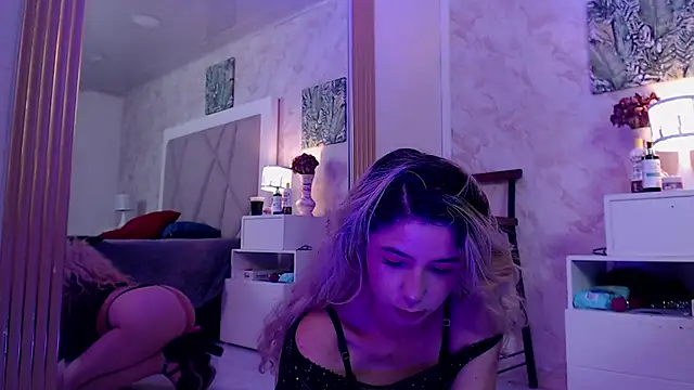 Sophie teller online show from 10/16/25, 04:24