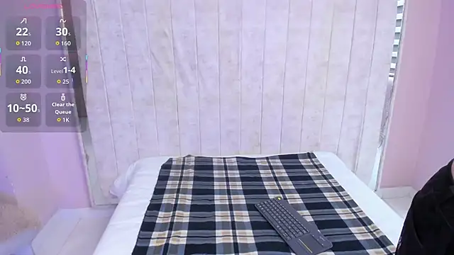 Lisa Preggycharm online show from 10/28/25, 01:58