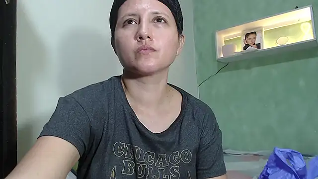 Renata Rivas online show from 07/14/26, 04:06