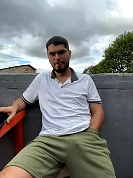 mirallesandbig online show from 11/25/25, 09:37