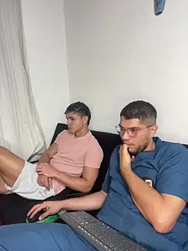 mirallesandbig online show from 12/17/25, 12:38