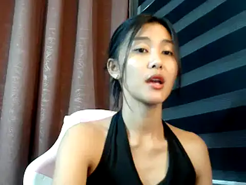 Snapshot of De_amore chatting on 10/10/25, 02:05 De amore online show from 10/10/25, 02:05