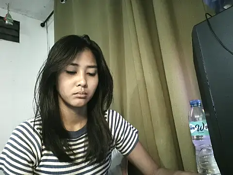 Snapshot of De_amore chatting on 06/25/26, 02:21 De amore online show from 06/25/26, 02:21