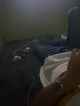 Joven Modelo online show from 10/10/25, 10:20