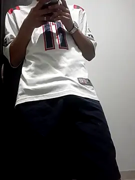 Joven Modelo online show from 10/17/25, 07:05