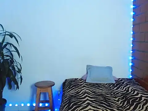 Maax3023 online show from 10/30/25, 04:41