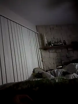 Snapshot of shyguy8569 chatting on 11/14/25, 01:15 shyguy8569 online show from 11/14/25, 01:15