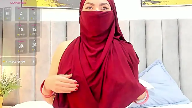 Snapshot of _naylaa_ chatting on 10/31/25, 03:29 naylaa online show from 10/31/25, 03:29