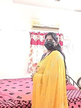 tamil-aunt online show from 11/28/25, 04:37