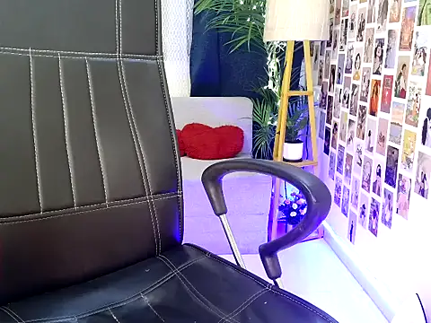 your Tanu 02 online show from 10/26/25, 06:14