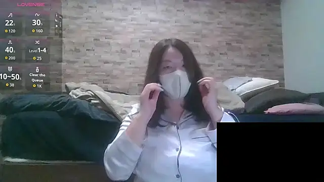 anananna1010 online show from 10/13/25, 11:10