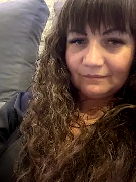 Butterfly8385 online show from 10/29/25, 09:38