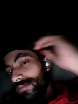Snapshot of favgod chatting on 10/27/25, 04:33 favgod online show from 10/27/25, 04:33