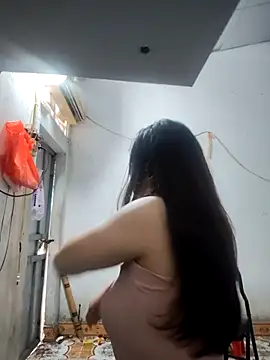 Snapshot of pusi_xinh chatting on 10/11/25, 01:49 pusi xinh online show from 10/11/25, 01:49