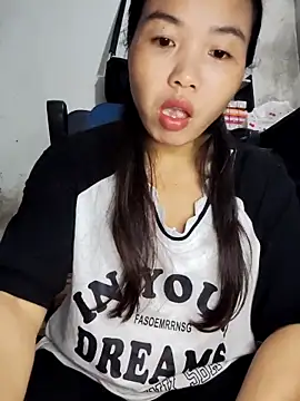 Snapshot of pusi_xinh chatting on 10/22/25, 05:19 pusi xinh online show from 10/22/25, 05:19