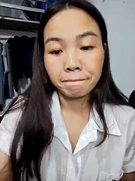 Snapshot of pusi_xinh chatting on 10/23/25, 08:07 pusi xinh online show from 10/23/25, 08:07