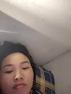 Snapshot of pusi_xinh chatting on 10/27/25, 02:54 pusi xinh online show from 10/27/25, 02:54