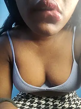 Snapshot of Lovely_Payal chatting on 10/15/25, 08:42 Lovely Payal online show from 10/15/25, 08:42