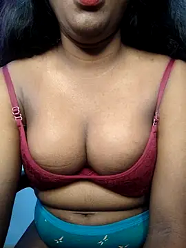 Snapshot of Lovely_Payal chatting on 10/21/25, 12:00 Lovely Payal online show from 10/21/25, 12:00