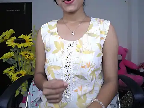 Hot Kareena online show from 10/20/25, 05:52