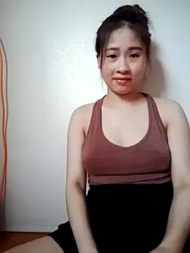 tuongvycute online show from 10/21/25, 06:58