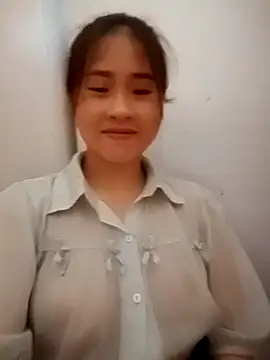 tuongvycute online show from 10/22/25, 03:23