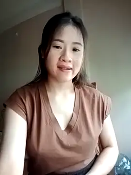 tuongvycute online show from 10/27/25, 07:45