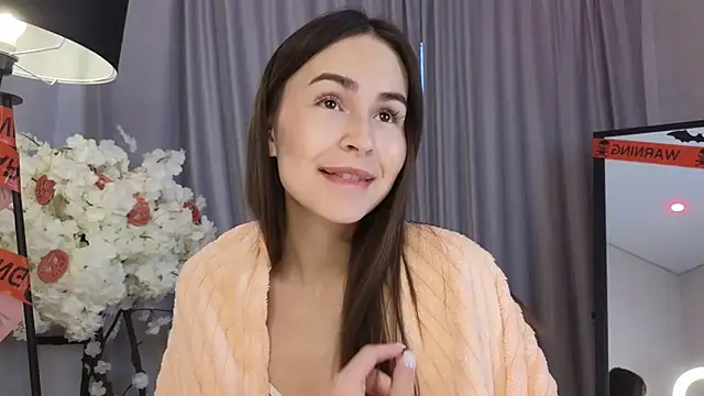 Snapshot of LionKierra chatting on 11/02/25, 04:37 LionKierra online show from 11/02/25, 04:37