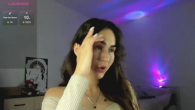 Snapshot of LionKierra chatting on 11/11/25, 04:23 LionKierra online show from 11/11/25, 04:23